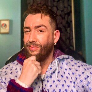 Meet your Posher, Aaron